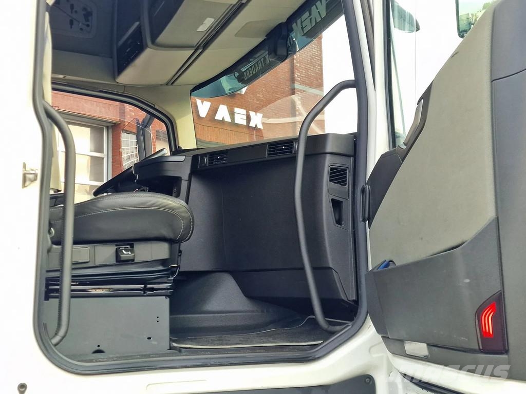 Volvo FH 13.500 Globetrotter XL 6x2 - Full air - Leather Sattelzugmaschinen