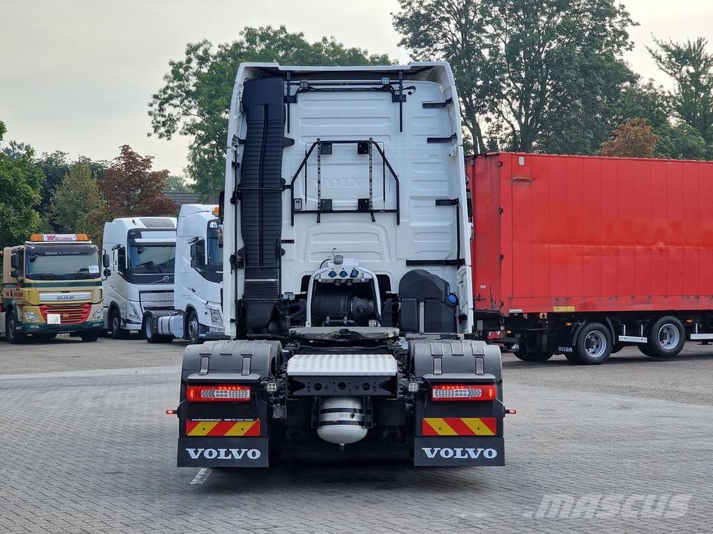 Volvo FH 13.500 Globetrotter XL 6x2 - Full air - Leather Sattelzugmaschinen