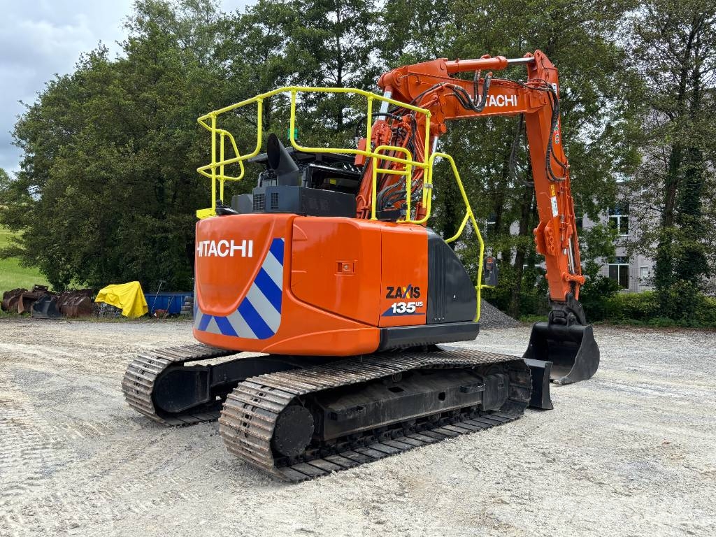 Hitachi ZX 135 US-6 Escavadeiras de esteiras