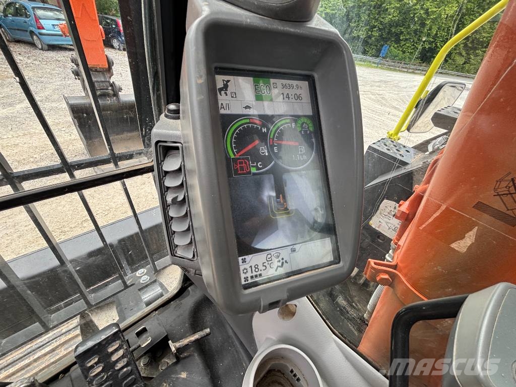 Hitachi ZX 135 US-6 Escavadeiras de esteiras