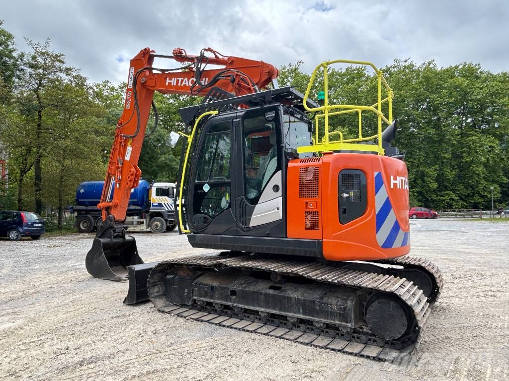 Hitachi ZX 135 US-6 Escavadeiras de esteiras