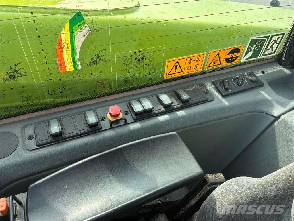CLAAS Scorpion 960 Varipower Plus مناولات متداخلة