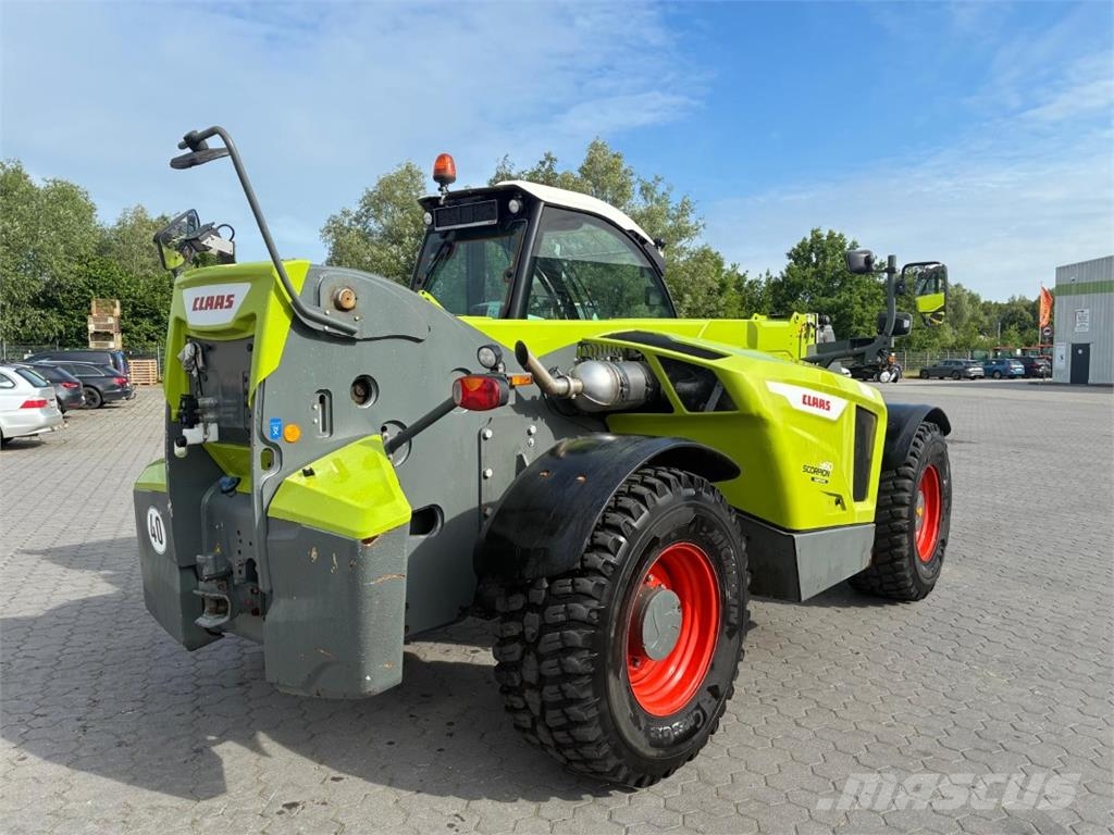 CLAAS Scorpion 960 Varipower Plus مناولات متداخلة