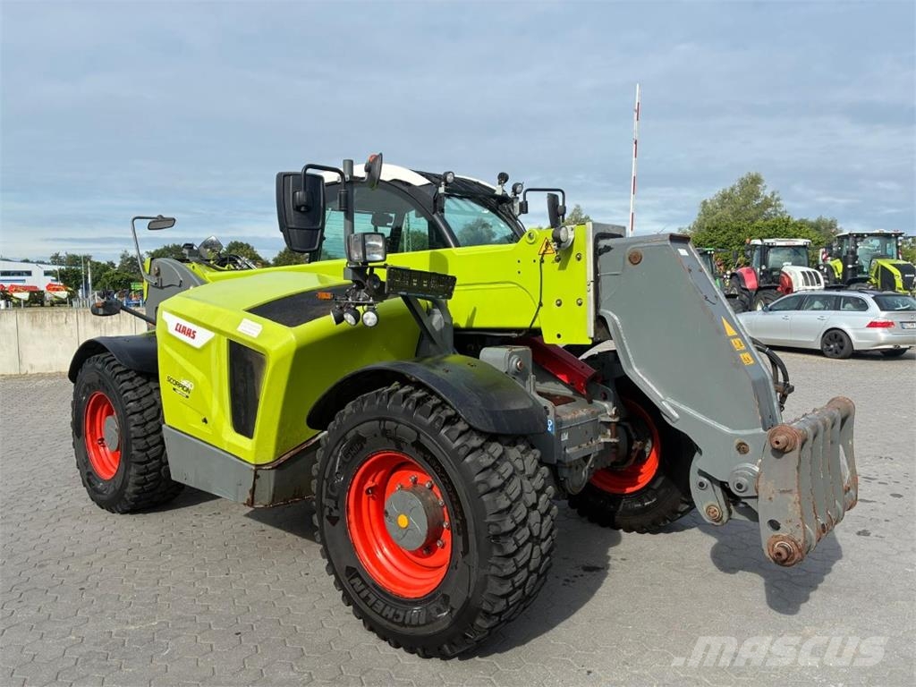 CLAAS Scorpion 960 Varipower Plus مناولات متداخلة