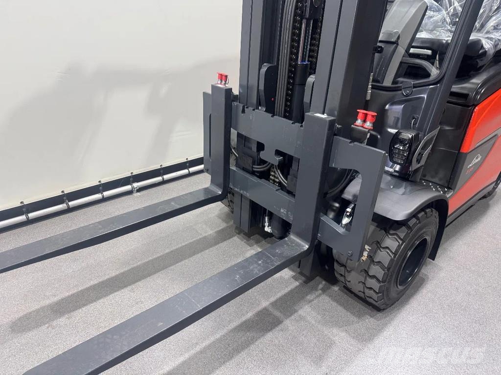 Linde 1252 E 35 HL-01 شاحنات ذات رافعات شوكية تعمل بالكهرباء