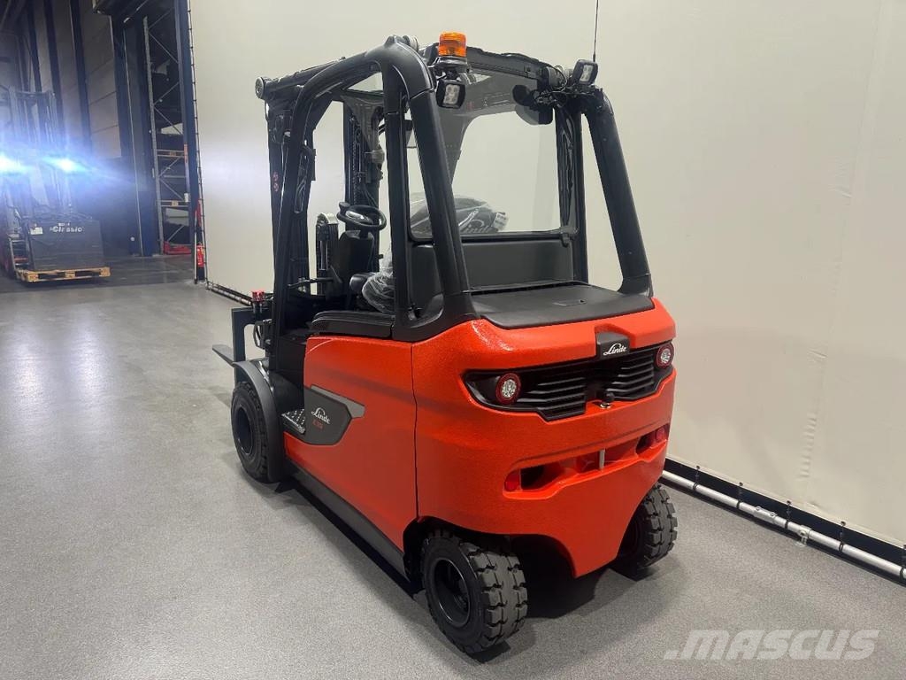 Linde 1252 E 35 HL-01 شاحنات ذات رافعات شوكية تعمل بالكهرباء