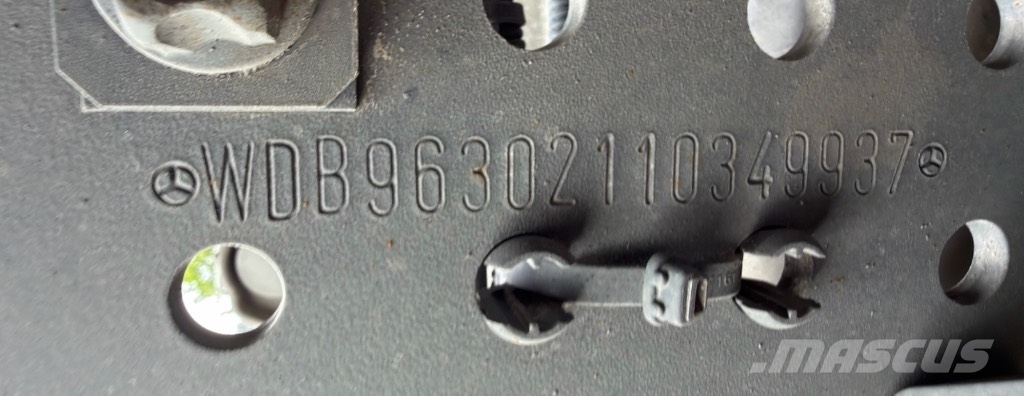 Mercedes-Benz Antos 2632 *ACCIDENTE*DAMAGED*UNFALL* شاحنات بمقصورة وهيكل