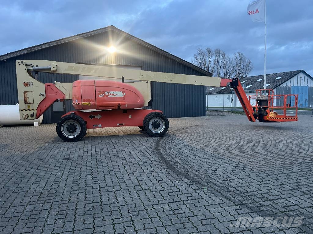 JLG 800 AJ Gelenkteleskoparbeitsbühnen