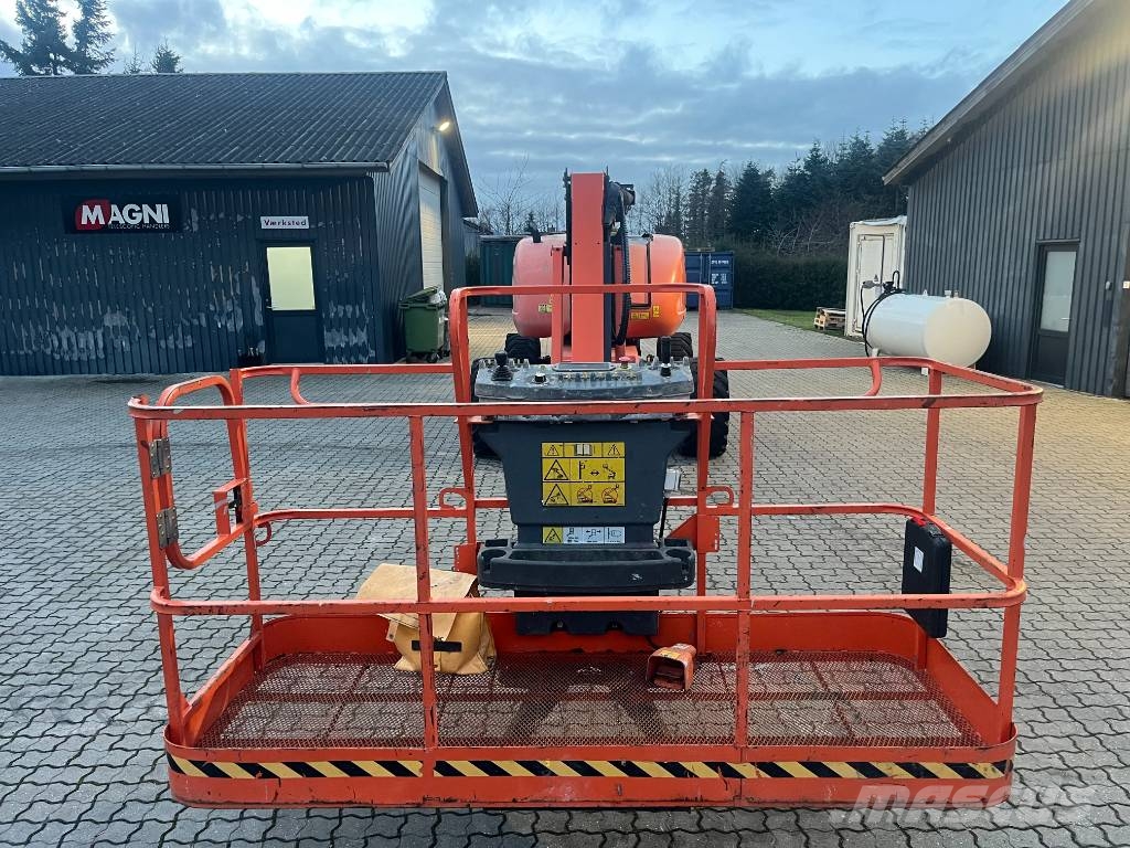JLG 800 AJ Gelenkteleskoparbeitsbühnen