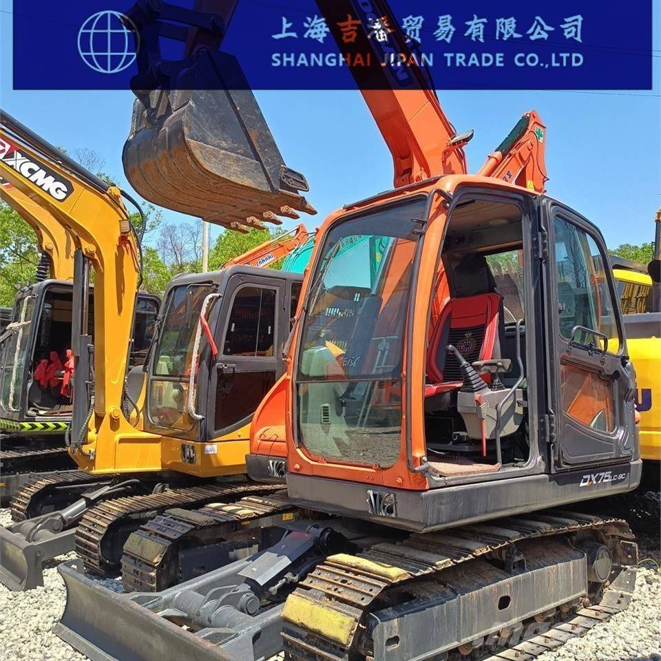 Doosan DX 75 حفارات زحافة