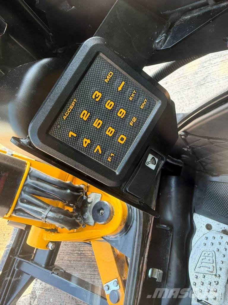 JCB 8026 Mini rýpadla < 7t