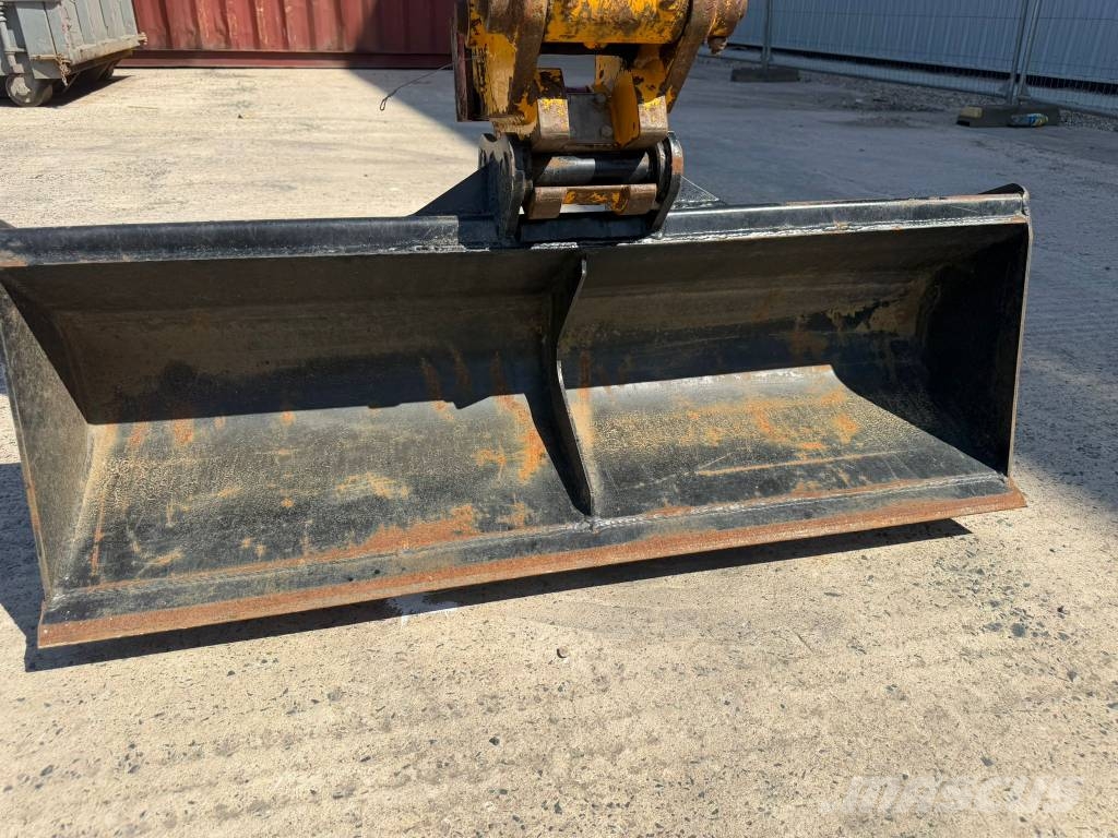 JCB 8026 Mini rýpadla < 7t