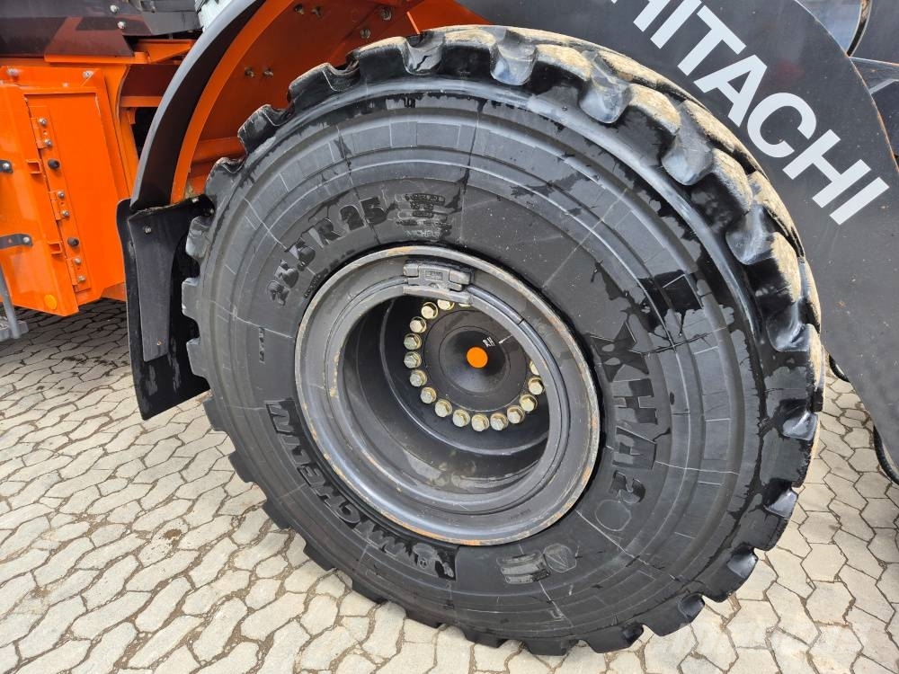 Hitachi ZW 250-7 High Lift Radlader