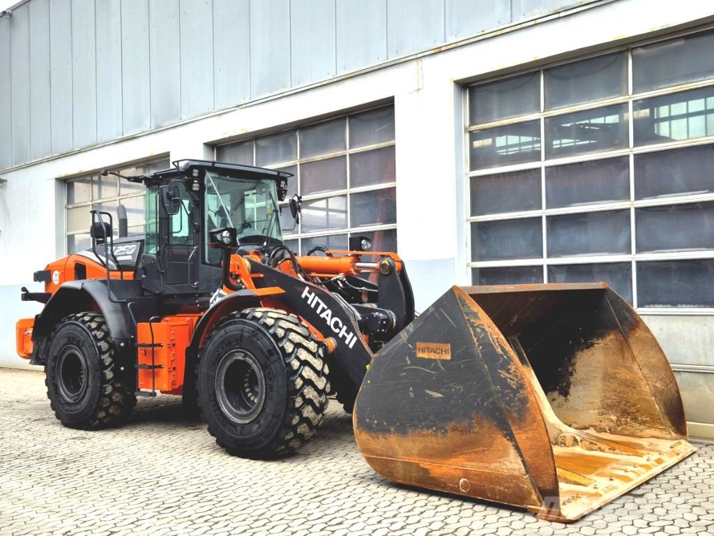 Hitachi ZW 250-7 High Lift Radlader