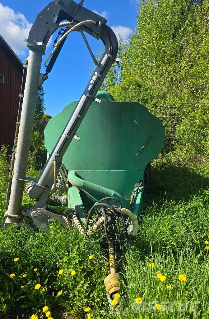 Agronic Lv14 Gyllevogne/Slamsugere