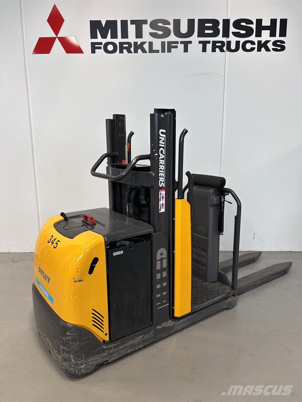 UniCarriers EPL100 Nízkozdvižné vozíky
