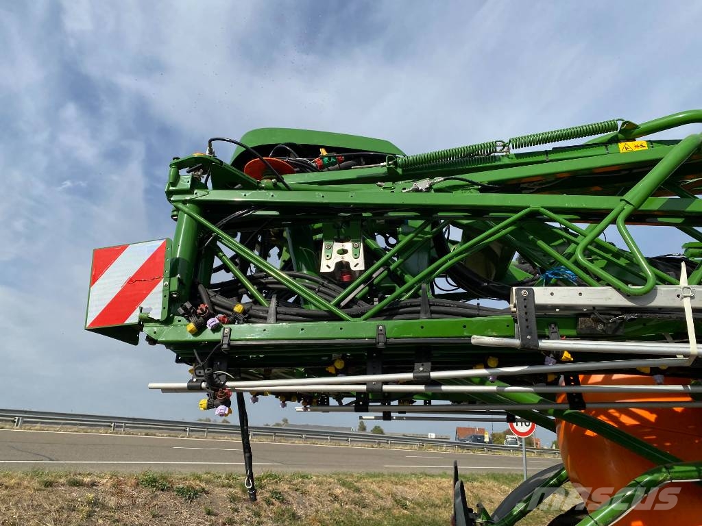 Amazone UX 4200 Spécial 40Km/h 30M-Iso/Bus endommagé Flüssigdüngerstreuer