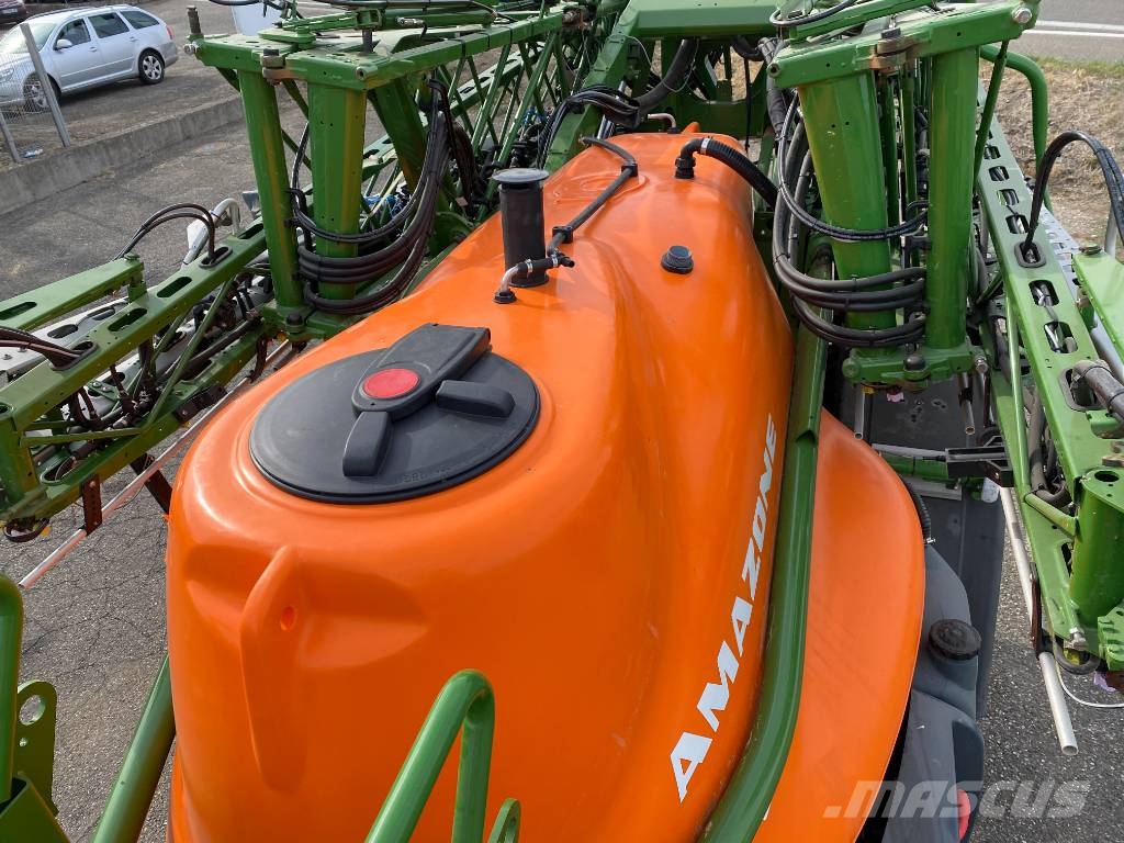 Amazone UX 4200 Spécial 40Km/h 30M-Iso/Bus endommagé Flüssigdüngerstreuer