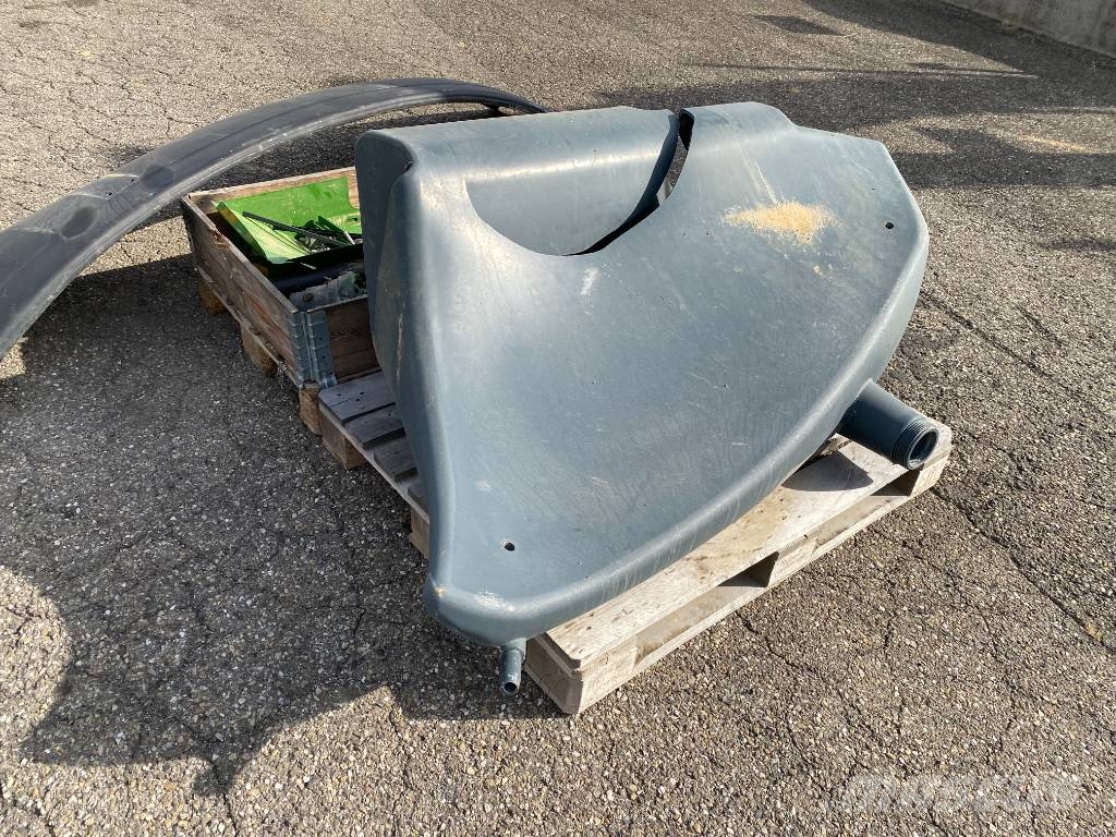 Amazone UX 4200 Spécial 40Km/h 30M-Iso/Bus endommagé Flüssigdüngerstreuer