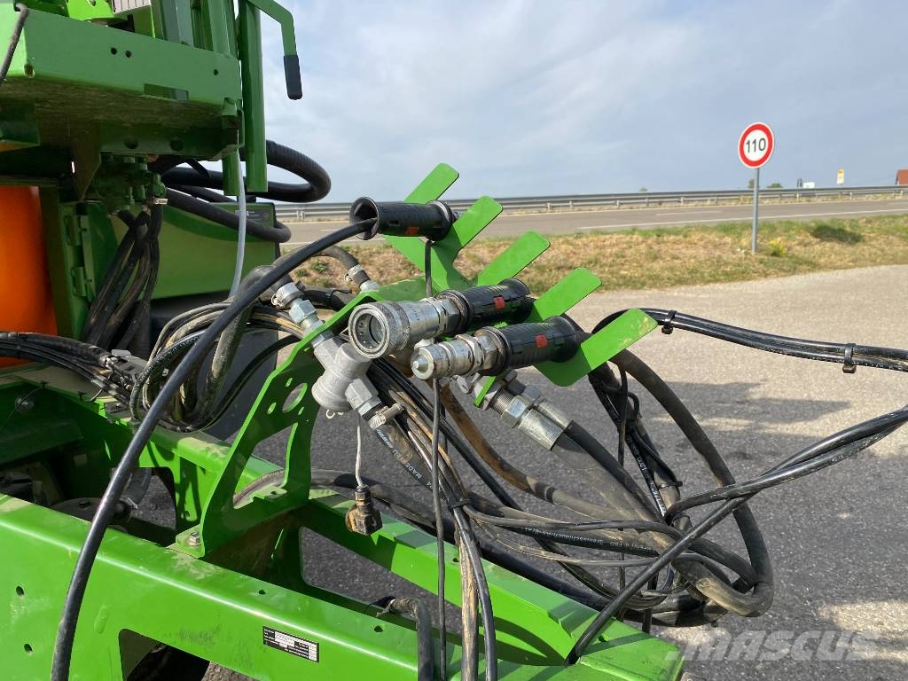 Amazone UX 4200 Spécial 40Km/h 30M-Iso/Bus endommagé Flüssigdüngerstreuer