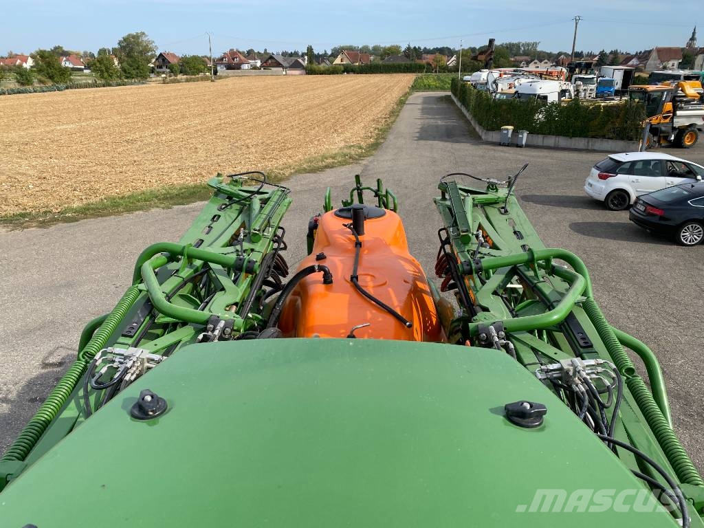 Amazone UX 4200 Spécial 40Km/h 30M-Iso/Bus endommagé Flüssigdüngerstreuer