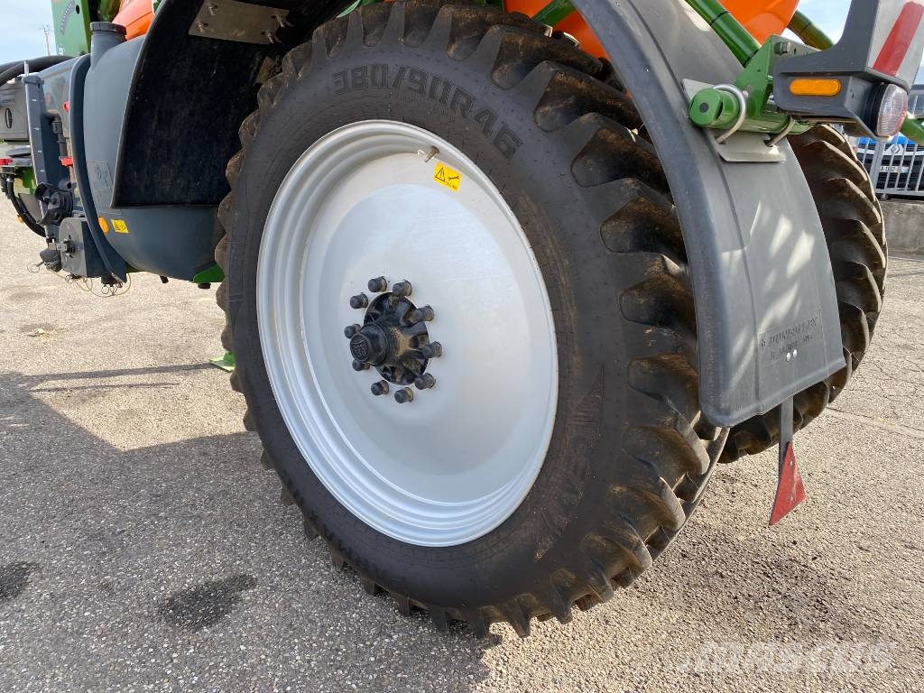 Amazone UX 4200 Spécial 40Km/h 30M-Iso/Bus endommagé Flüssigdüngerstreuer