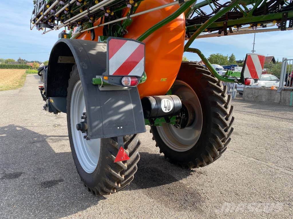 Amazone UX 4200 Spécial 40Km/h 30M-Iso/Bus endommagé Flüssigdüngerstreuer