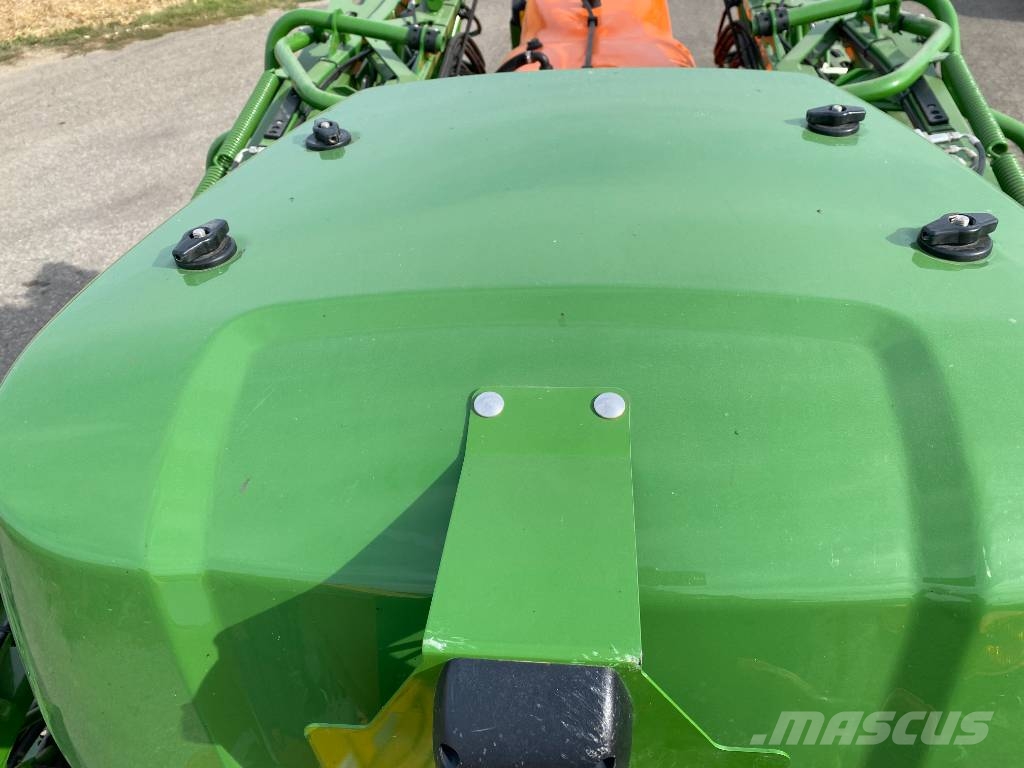 Amazone UX 4200 Spécial 40Km/h 30M-Iso/Bus endommagé Flüssigdüngerstreuer