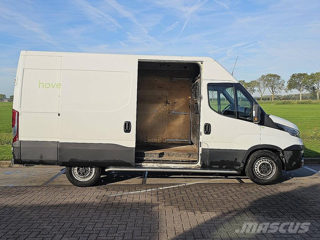 Iveco Daily 35S13 L2H2 ac trekhaak 3500 kg Panel vans