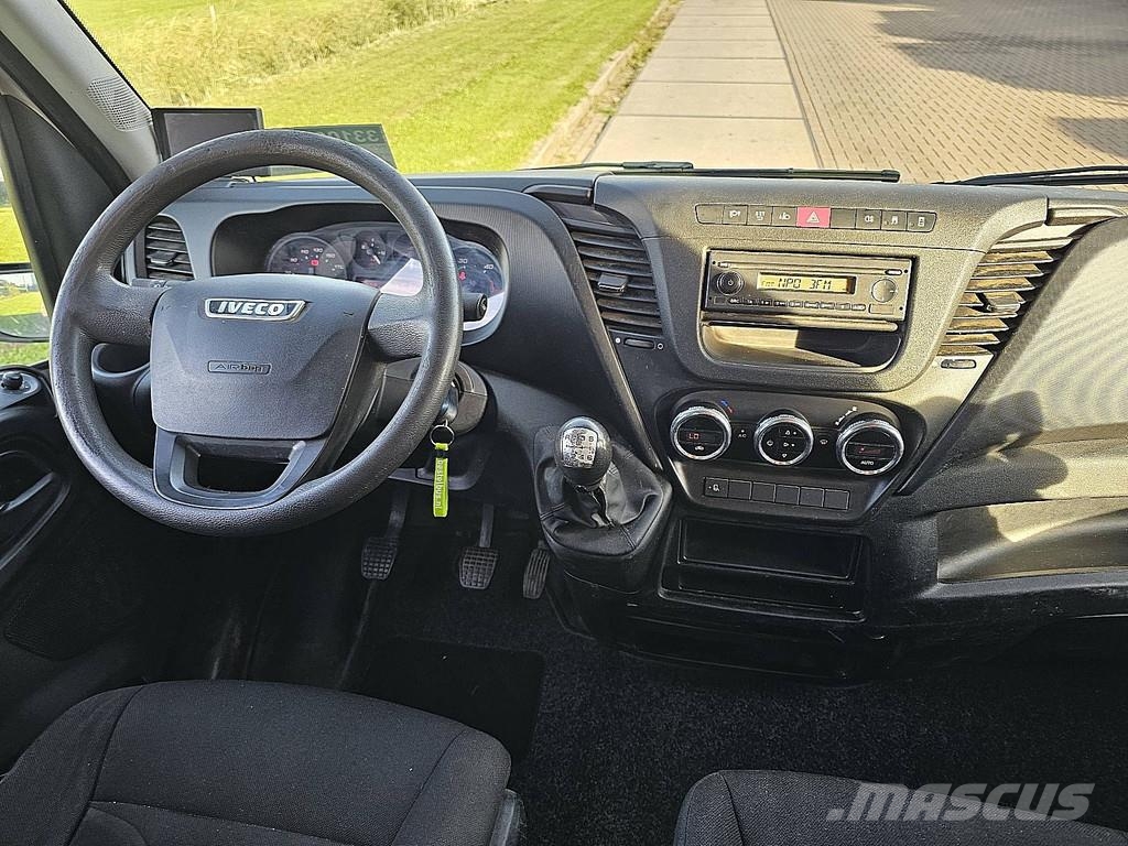 Iveco Daily 35S13 L2H2 ac trekhaak 3500 kg Panel vans