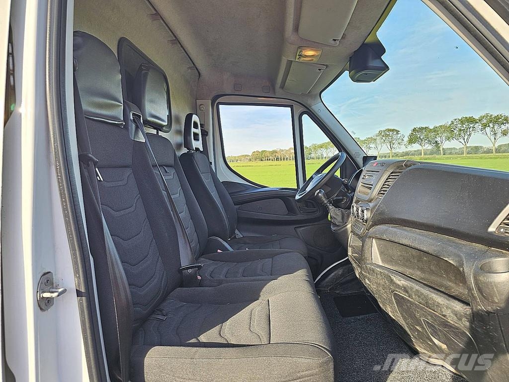 Iveco Daily 35S13 L2H2 ac trekhaak 3500 kg Panel vans