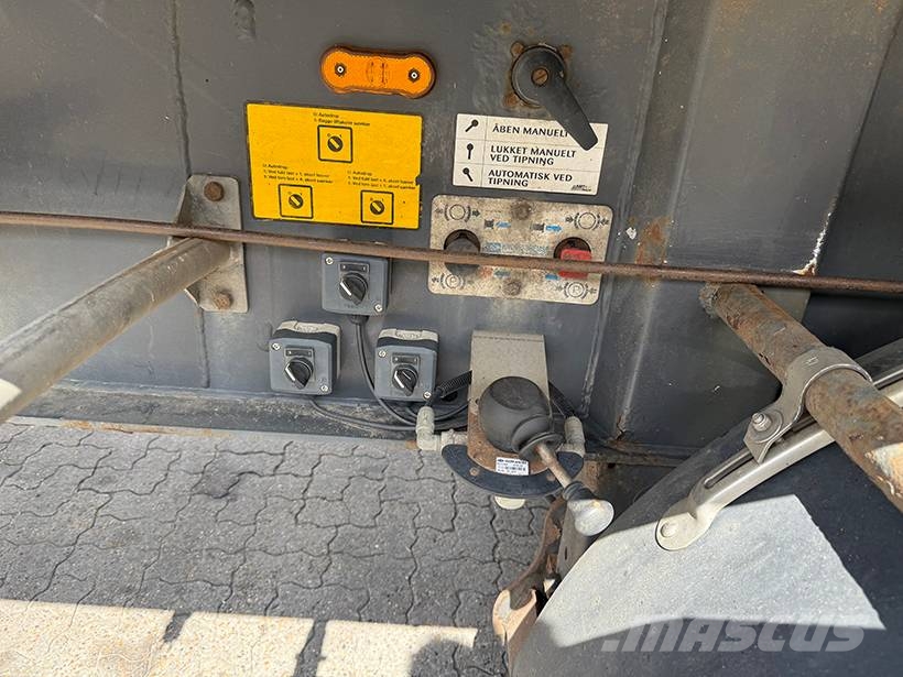 MTDK Tipper / Alukastenmulde Kipper 61,5 m3 Semirremolques de volteo