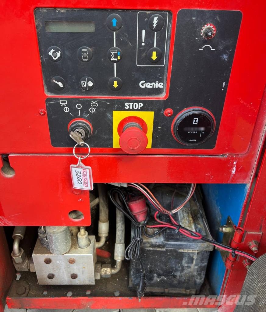 Genie GS 4390 RT Ollós emelők