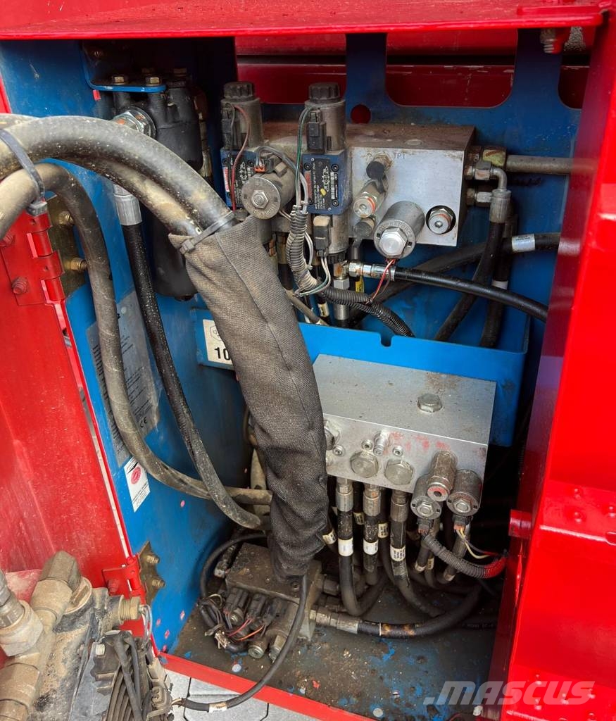 Genie GS 4390 RT Ollós emelők