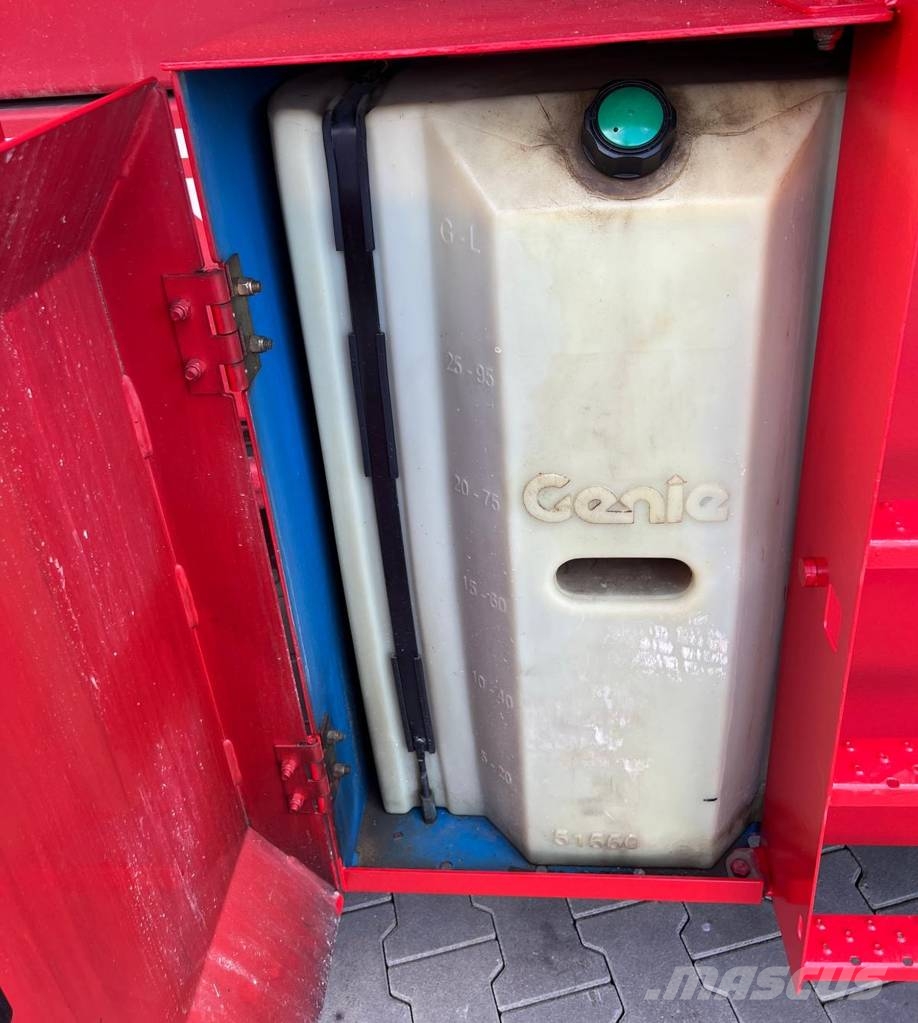 Genie GS 4390 RT Ollós emelők