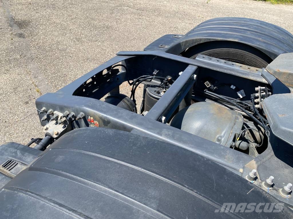 Renault T520 High De13-1er Main endommagé Vetopöytäautot