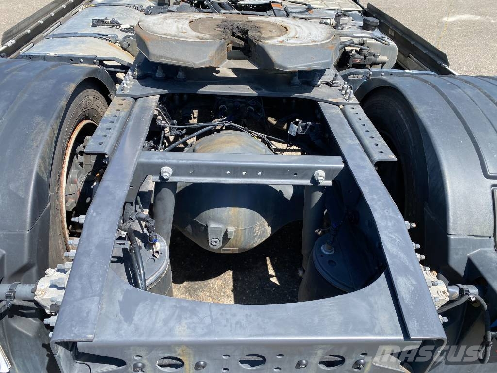 Renault T520 High De13-1er Main endommagé Vetopöytäautot