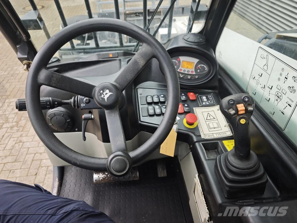 Bobcat T35.105 3 Attechments! Teleskopiskie manipulatori