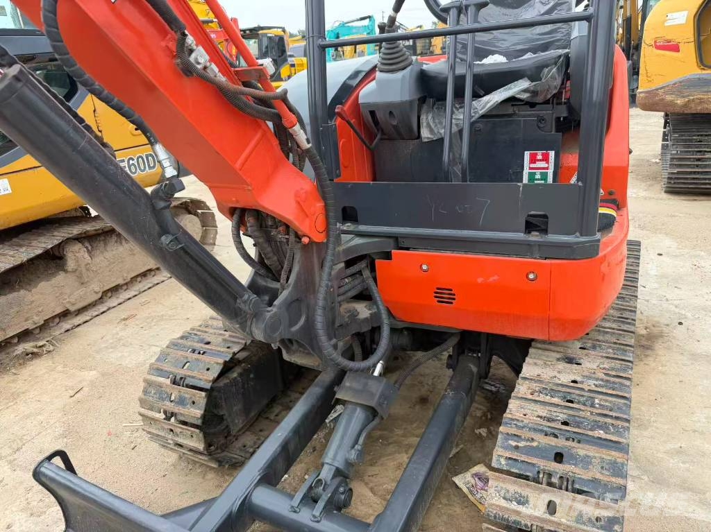 Kubota U 30 小型挖掘机