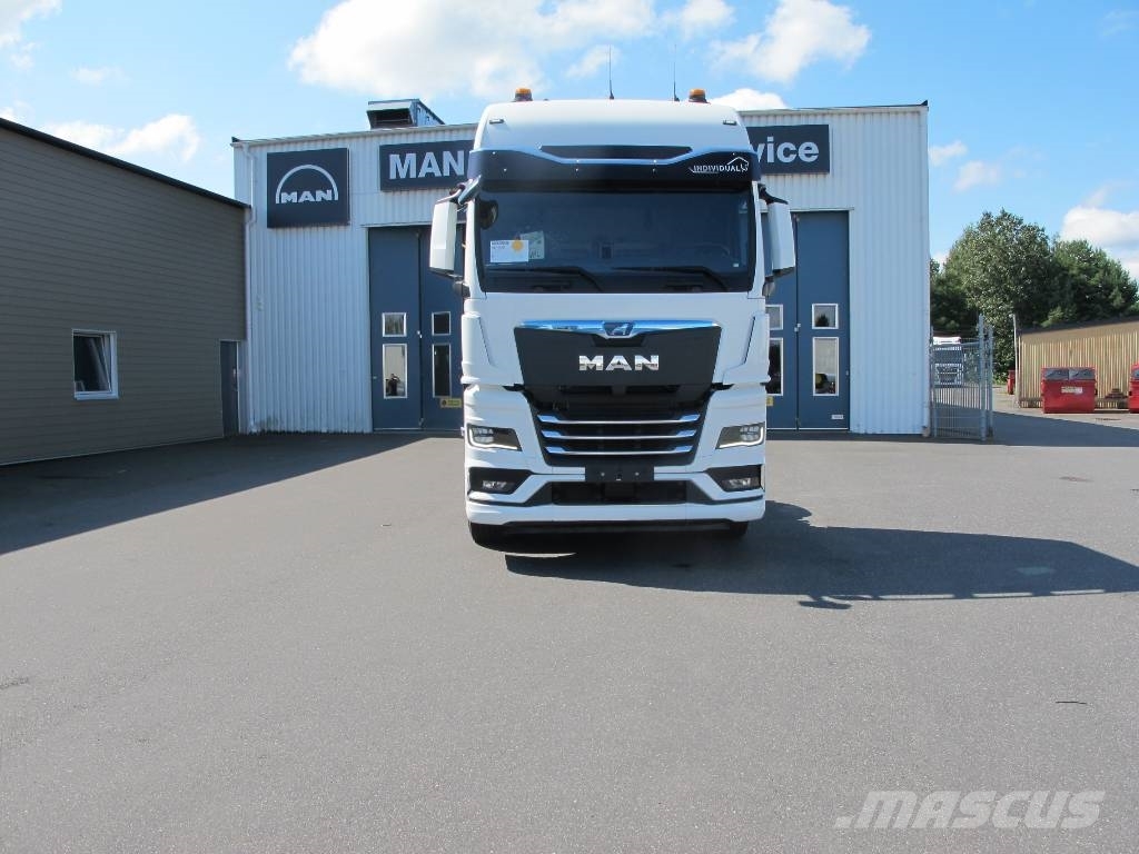MAN TGX 35.520 8x2H BL CH Chassis Cab trucks