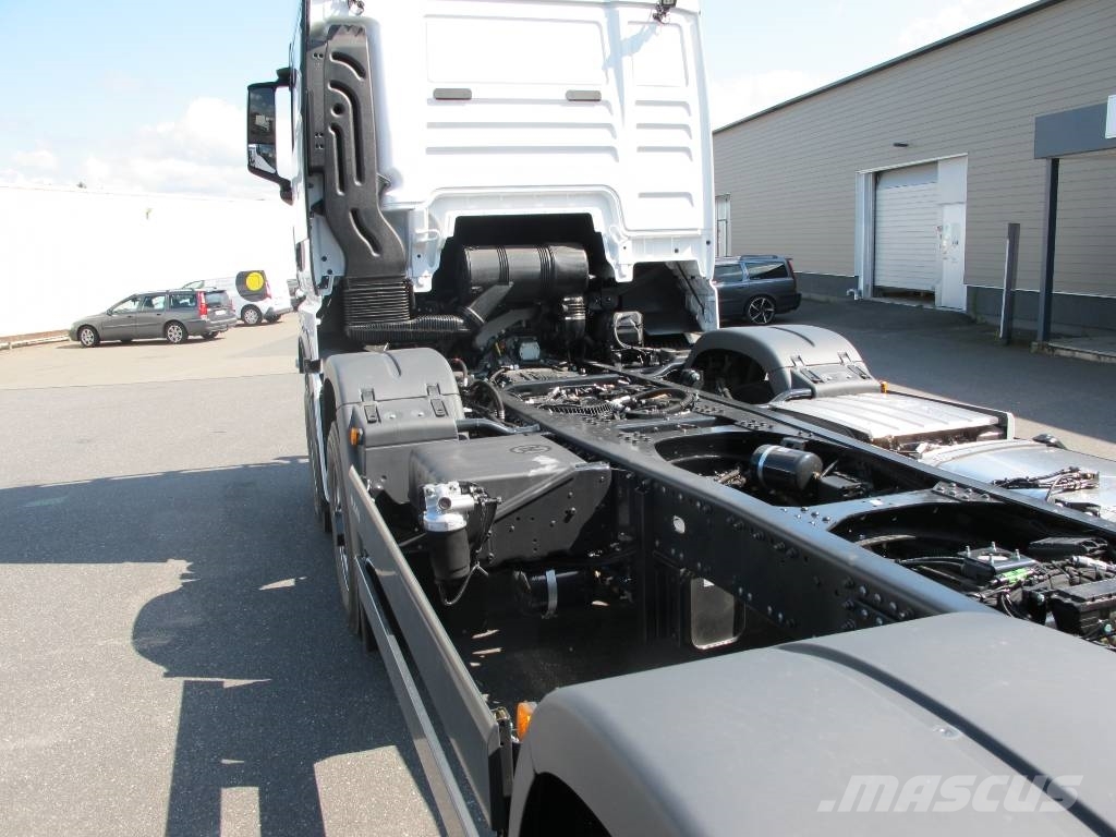 MAN TGX 35.520 8x2H BL CH Chassis Cab trucks
