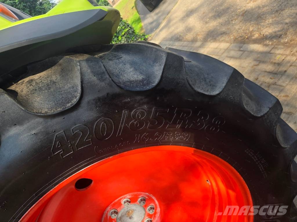CLAAS Axos 340 Traktorid