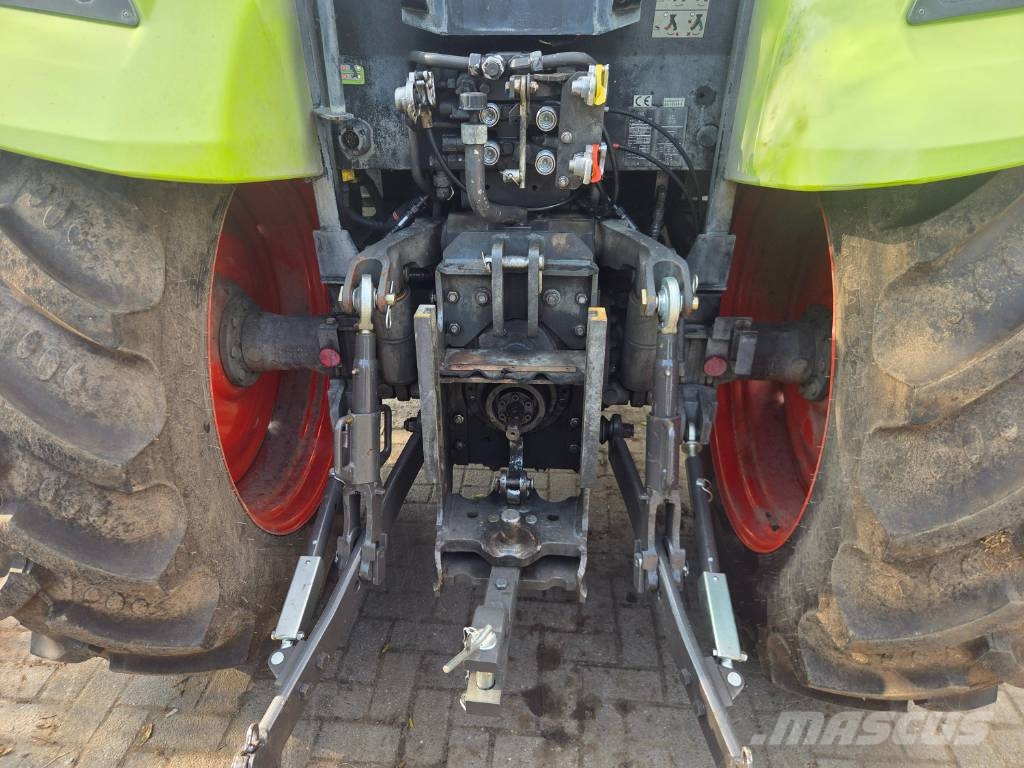 CLAAS Axos 340 Traktorid