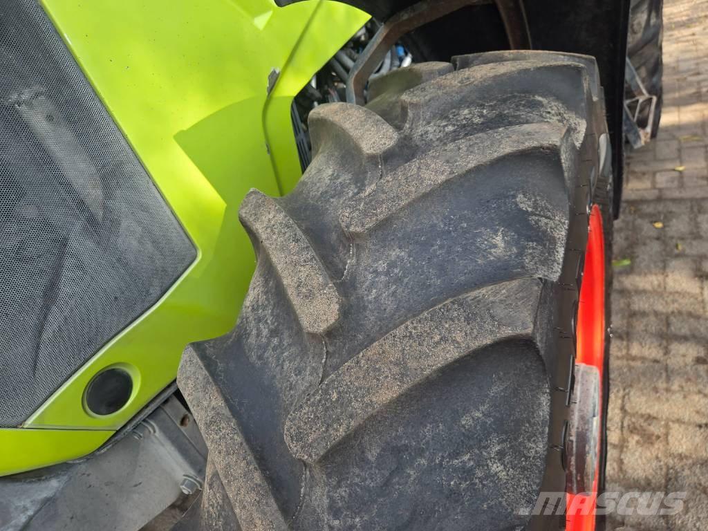 CLAAS Axos 340 Traktorid