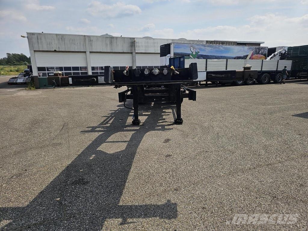 Kögel PORT 40 SIMPLEX 20./ EXTENDIBLE/SAF DISC. نصف مقطورات حاويات
