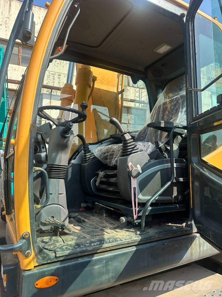 Hyundai 210W-9S Bagri na kolesih