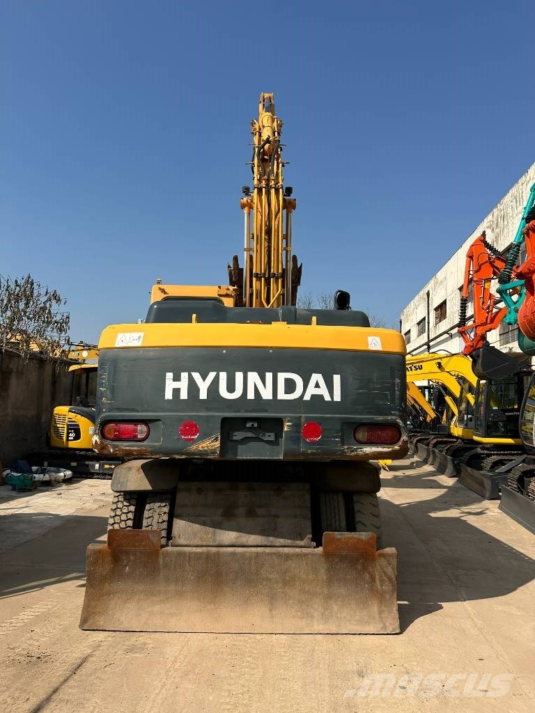 Hyundai 210W-9S Bagri na kolesih