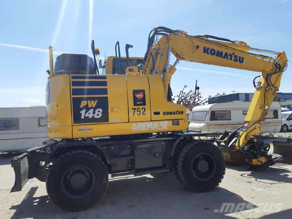 Komatsu PW148-11 *uthyres / only for rent* Escavatori gommati