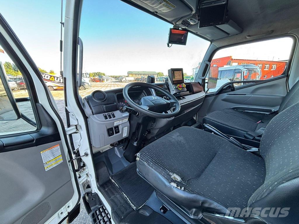 Mitsubishi Fuso Canter 7C15 4x2 FAUN Maxinea Camion dei rifiuti