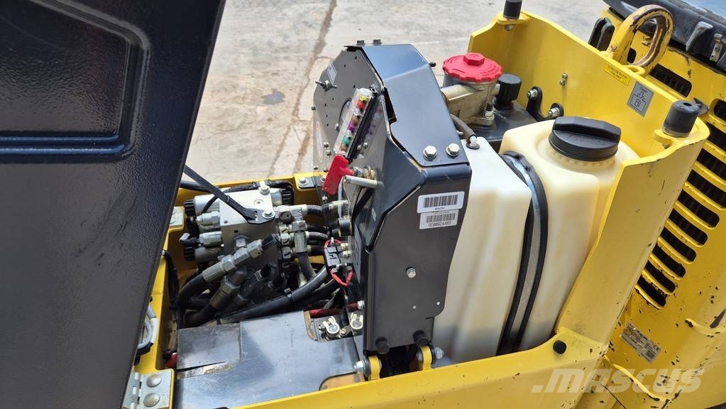 Bomag BMP8500 - YEAR 2021 - 305 WORKING HOURS مداحل ثنائية الاسطوانة